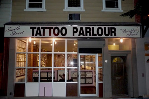 SMITH STREET TATTOO PARLOUR 外観